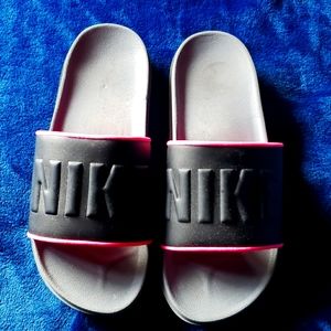COPY - NWOT Nike Slide